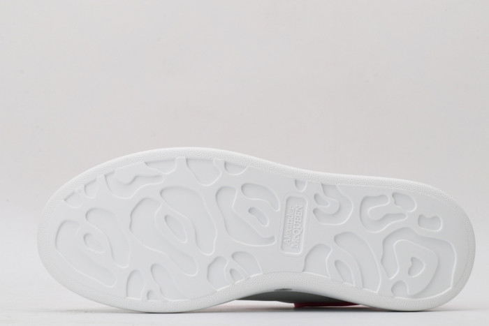 alex mcqu sneakers