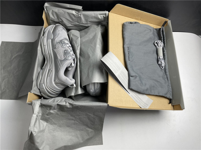 bl triple s trainers sneakers silver 042904