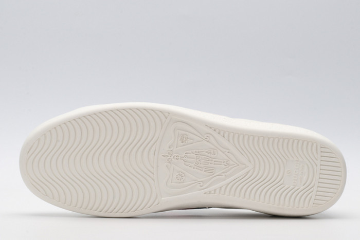 gi ace embroidered low-top sneaker h903p148