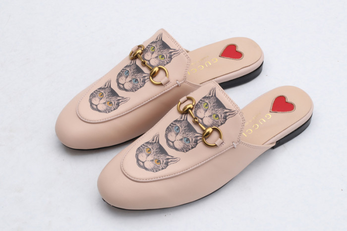 guc loafer
