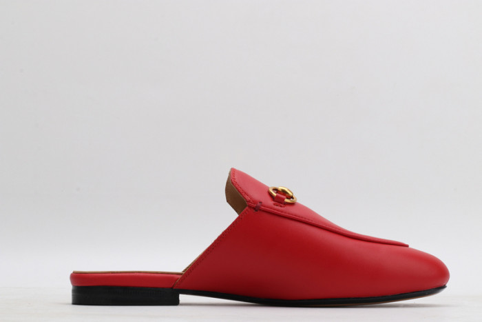 guc loafer