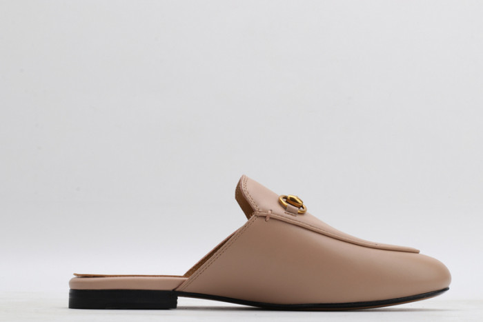 guc loafer