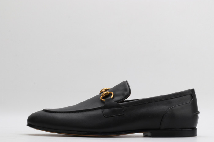 guc loafer