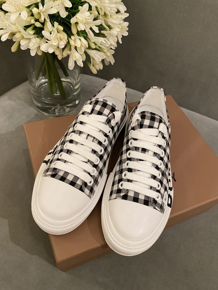 BUBERY SNEAKER