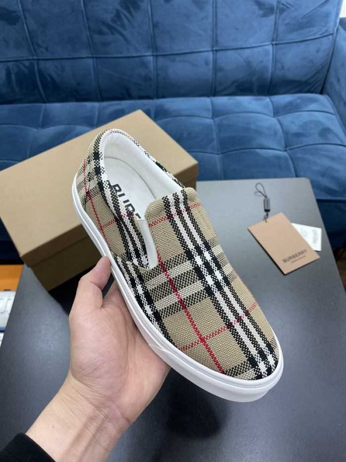 BUBERY SNEAKER