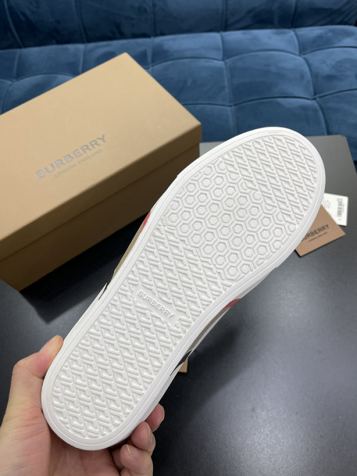 BUBERY SNEAKER