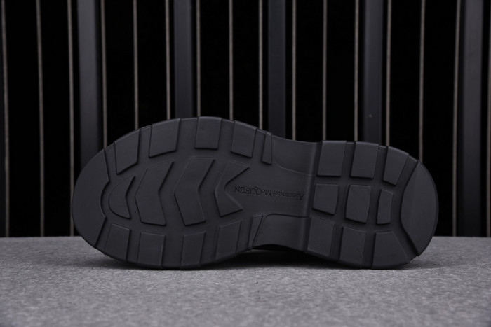 alex mcqu sneakers