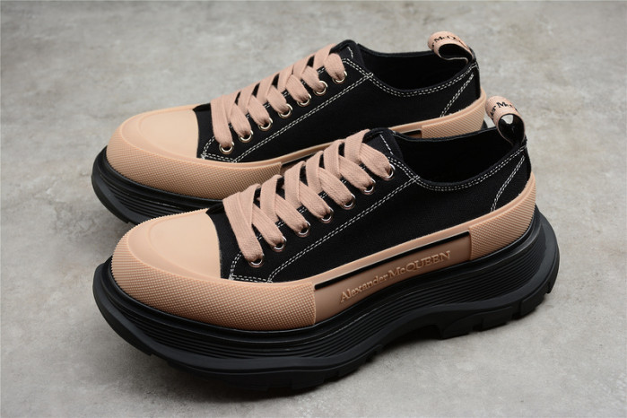alex mcqu sneakers