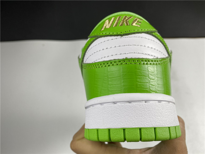 nike sb dunk low “mean green” dh3228-101
