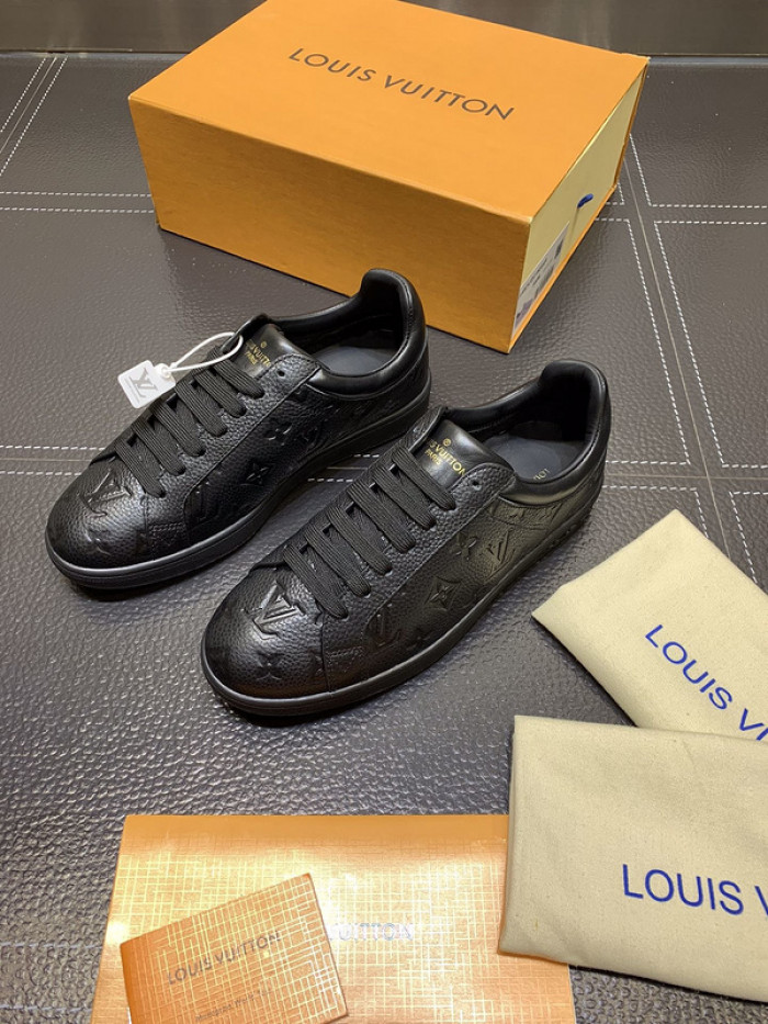 lovt sneaker