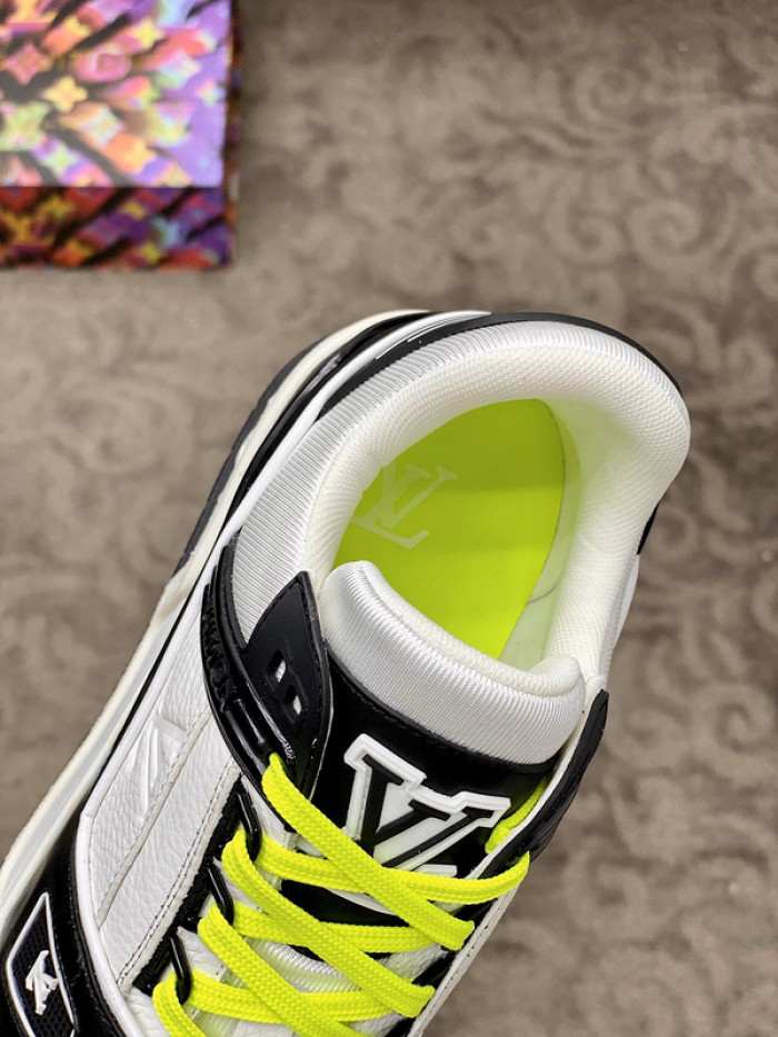 lovt sneaker