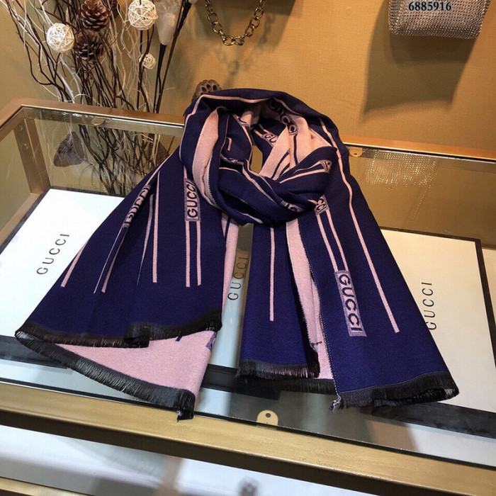 g*u*i scarf