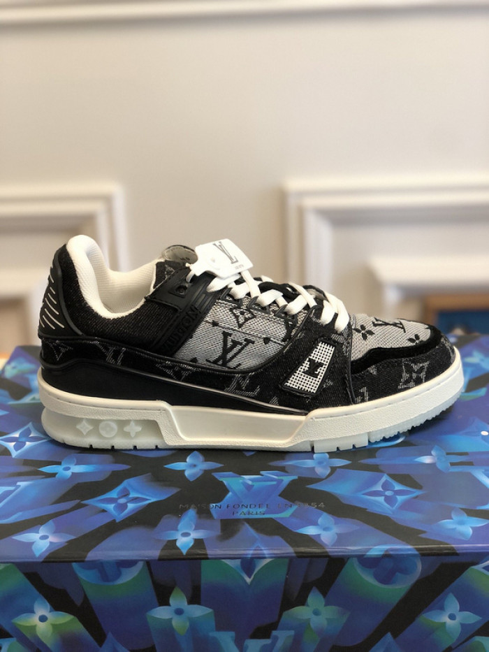 lovt sneaker