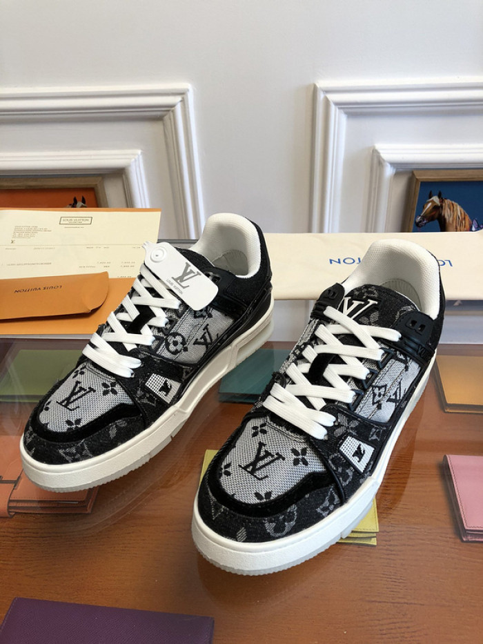 lovt sneaker
