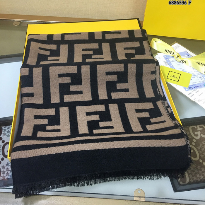 F**di scarf