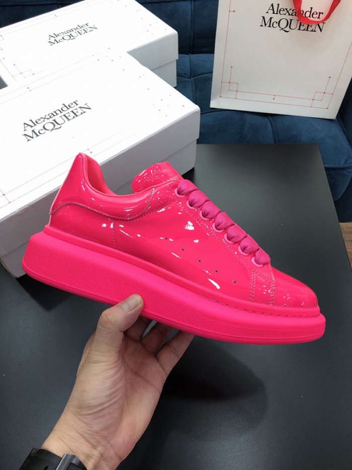 alex mcqu sneakers