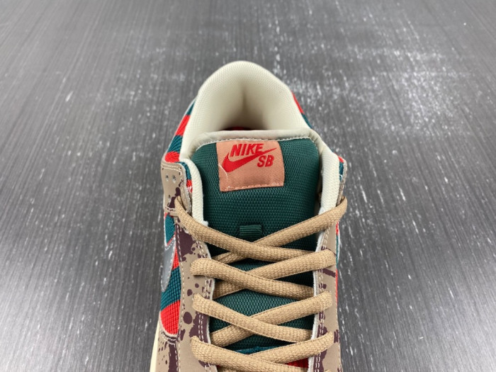 nike sb dunk low freddy krueger 313170-202