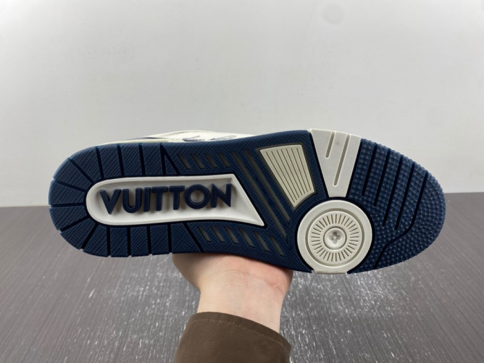 2023 l**is V*t*n lv trainer 25290