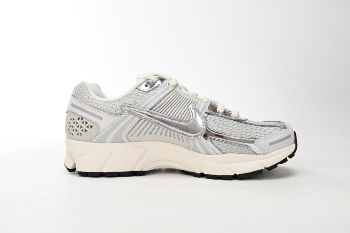 nike zoom vomero 5 fd0884-025